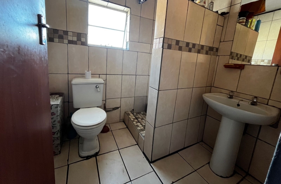 3 Bedroom Property for Sale in Manenberg Western Cape